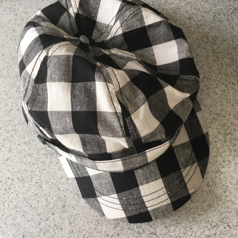 Black & White checkered print Cap